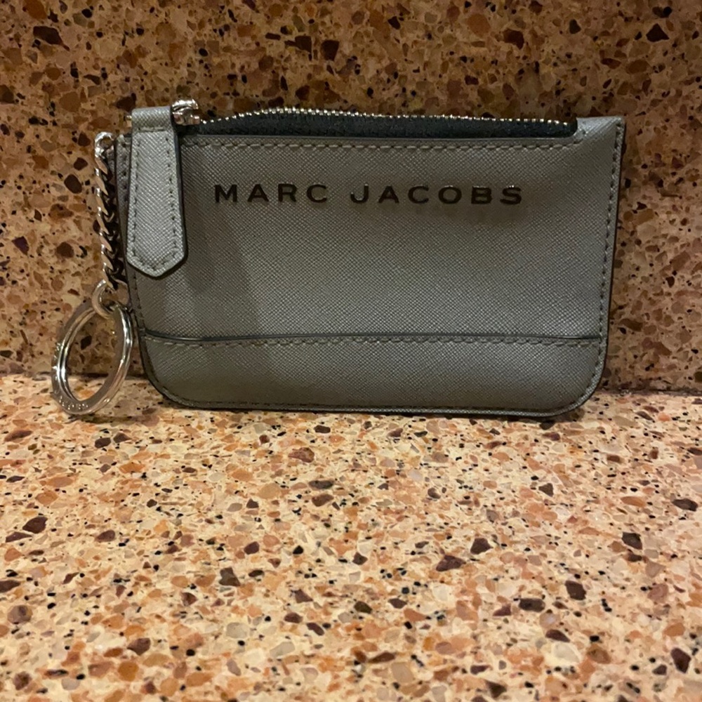 Marc Jacobs Grey zip wallet